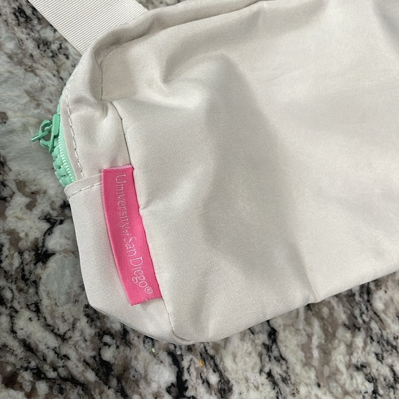 San Diego Padres City Connect Belt Bag - Picture 2 of 6